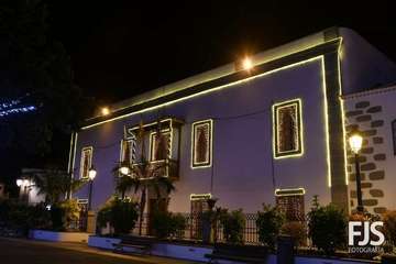 La Navidad ya ilumina Telde/Francisco Javier Santana y Antonio Alí.